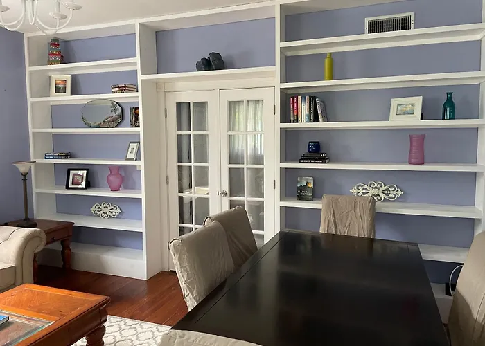 The Painted Lady, A Spacious Renovated 4Br Victorian